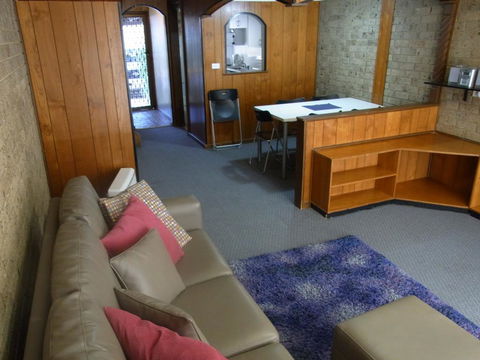 A Furnished Townhouse In Goulburn - Accommodation Port Hedland 2