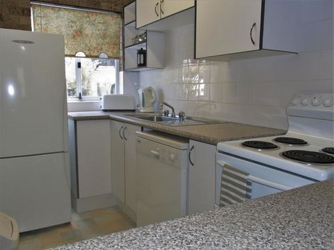 A Furnished Townhouse In Goulburn - Accommodation Port Hedland 1