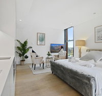 A Luxury home hidden in the Urban oasis - Accommodation Port Hedland