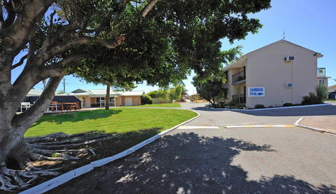 Abrolhos Reef Lodge - Accommodation Port Hedland 2