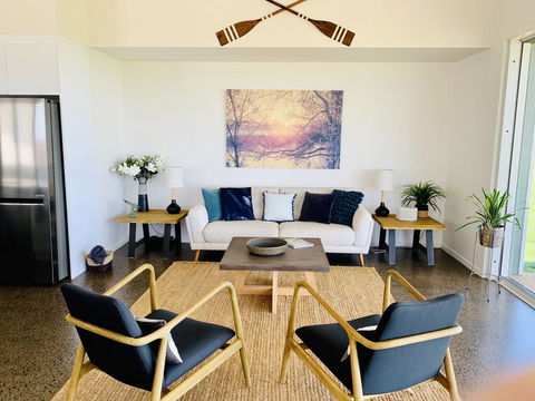 Absolute Beachfront & Secluded New Home - Accommodation Port Hedland 3