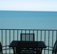 Absolute Beachfront with Million Dollar Views - Accommodation Port Hedland