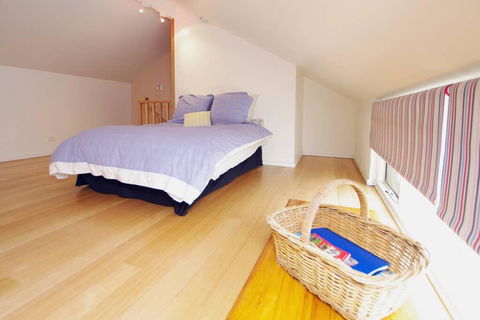 Adelaide Close CBD Large Private Studio Apartment In St Peters - Accommodation Port Hedland 2