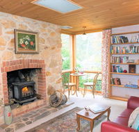 Adelaide Hills 'Camellia Cottage' - WiFi - Accommodation Port Hedland