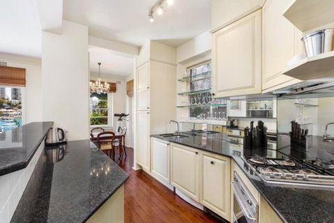 Double Bay Harbour-front Apartment With Stunning Views - Accommodation Port Hedland 1