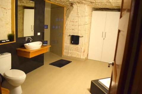 Dug Out B&B - Accommodation Port Hedland 3