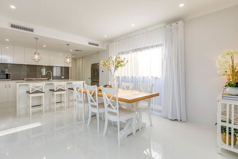 East Vic Park Luxe New Home - Accommodation Port Hedland 2