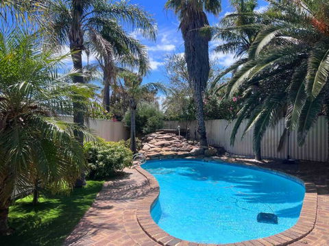 Edgewater Whole Holiday Resort - Accommodation Port Hedland 0