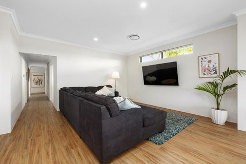 Family Friendly Close 2 Airport, Optus, Crown & City - Accommodation Port Hedland 2