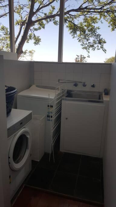 Family Home Prestigious Suburb Panoramic Views - Accommodation Port Hedland 2