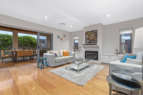 Family Vacation Escapade Shops Beach And Sun Await - Accommodation Port Hedland 2