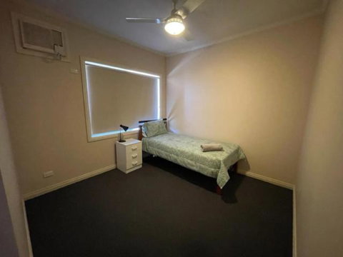 Four Bedroom House On Masters South Hedland - Accommodation Port Hedland 3