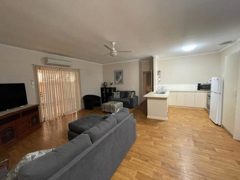 Four Bedroom House On Masters South Hedland - Accommodation Port Hedland 4