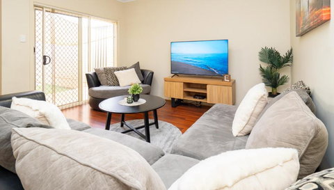 Family Comfort In Blakes Crossing Blakeview With A Short Walk To Shops And Supermarkets - Accommodation Port Hedland 0