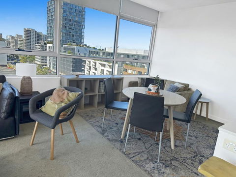 G901S - Bright Zetland Escape With City Views - Accommodation Port Hedland 2