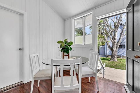 Gabba Central 2 Separate Homes 1 Block 6 Bdrms - Accommodation Port Hedland 4