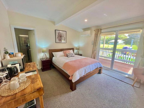 Galbraith Beach Studios - Studio 3 - Accommodation Port Hedland 3