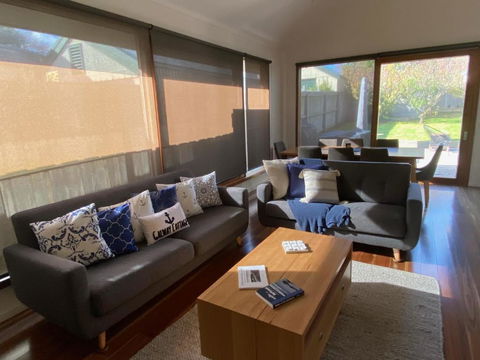 GALWAY COTTAGE - Accommodation Port Hedland 0