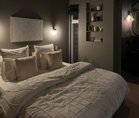 George - Luxe Residence With Private Rooftop - Accommodation Port Hedland 4