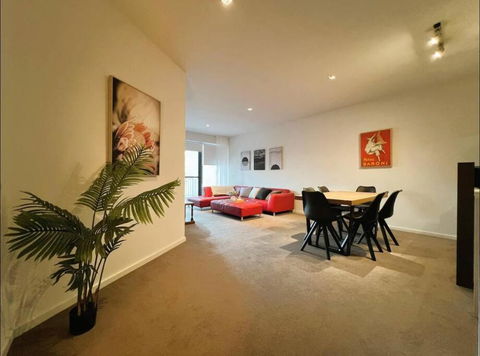 GW24-1 BATH 2 BR At The Glen With FREE Parking And Balcony - Accommodation Port Hedland 2