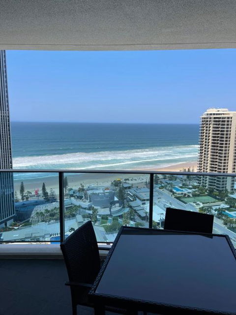 H Luxury Apartment At Surfers Paradise High Floor - Accommodation Port Hedland 3