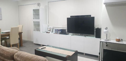 GREENWAY WATERS 2 Bed Apartment - Accommodation Port Hedland 4
