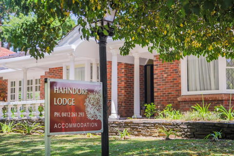 Hahndorf Lodge Pioneer Suite - Main Street Hahndorf On Site Secure Parking - Accommodation Port Hedland 0