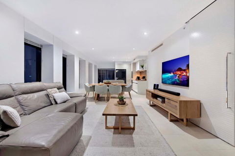 GUARANTEED OCEAN VIEW - Level 16 And Up - Soul Surfers Paradise - Self Contained &Privately Managed - Accommodation Port Hedland 2