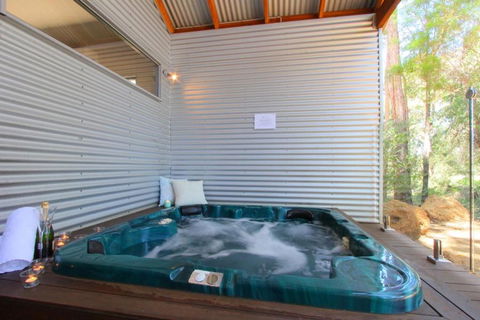 Hidden Valley Eco Spa Lodges & Day Spa - Accommodation Port Hedland 1