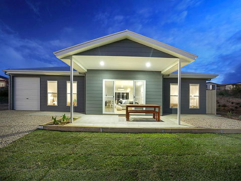 High Tide - Beachfront Pet-friendly - Accommodation Port Hedland 0