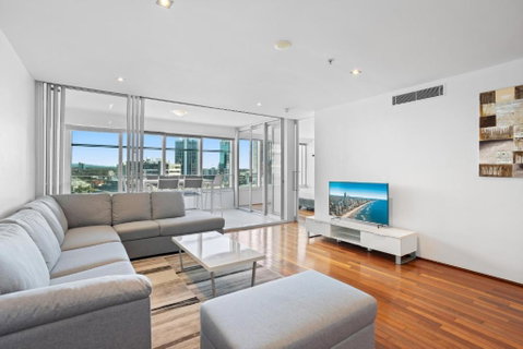 Highsky Resort Unit With Pool & Gym - Accommodation Port Hedland 0