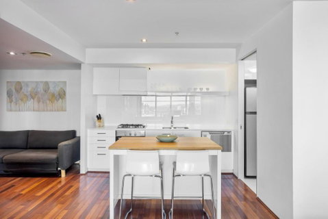 Highsky Resort Unit With Pool & Gym - Accommodation Port Hedland 2
