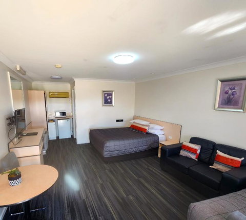 Highway Inn Motel - Accommodation Port Hedland 1