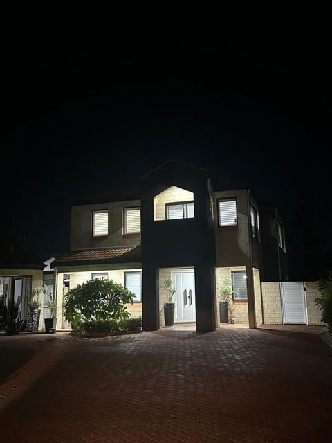 Hillarys Sea-View Panoramic Living - Accommodation Port Hedland 1