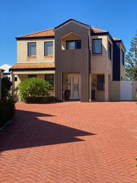 Hillarys Sea-View Panoramic Living - Accommodation Port Hedland 0