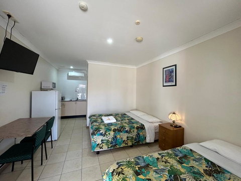 IGrand Motel - Accommodation Port Hedland 0