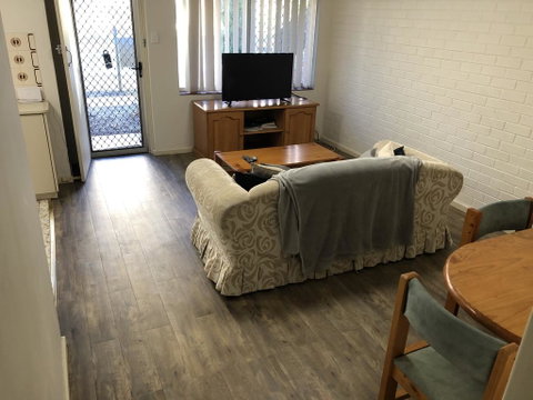Affordable Comfortable Inglewood Apartment+Pool - Accommodation Port Hedland 1