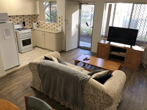 Affordable Comfortable Inglewood Apartment+Pool - Accommodation Port Hedland 3