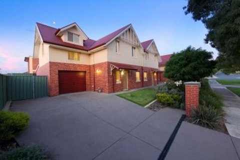 Albury Suites - Schubach Street - Accommodation Port Hedland 0