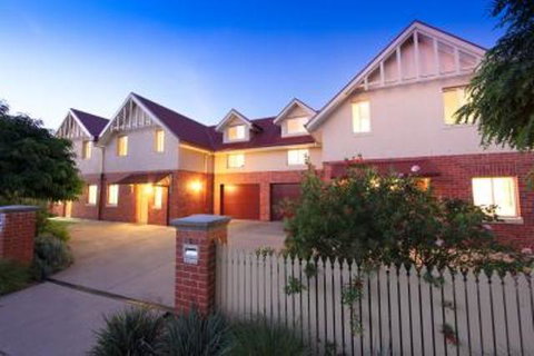 Albury Suites - Schubach Street - Accommodation Port Hedland 1
