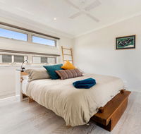 Alice's Palace 2-minute walk to lifeguard patrolled surf beach - Accommodation Port Hedland