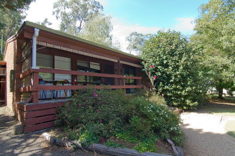 Alrima Lodge, Bright - Accommodation Port Hedland 1