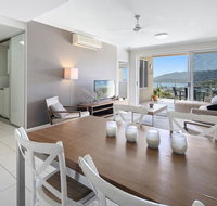 Amazing Ocean views Pool Award winning location Airlie Beach - Accommodation Port Hedland
