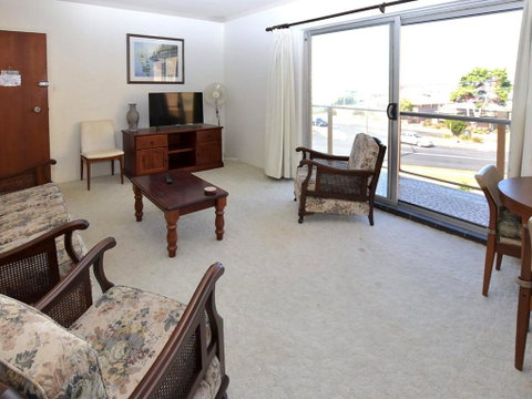 Anchorage 10 Water Views From Balcony - Accommodation Port Hedland 2