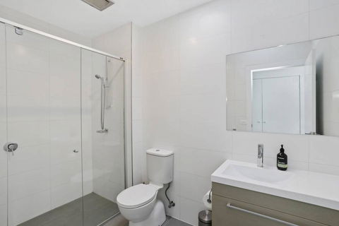 APOLLO 13 PENTHOUSE - Free Wifi & Huge Terrace! - Accommodation Port Hedland 2