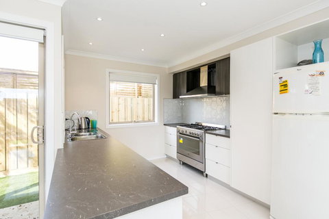 Aquilla Townhouse 6 - Accommodation Port Hedland 1