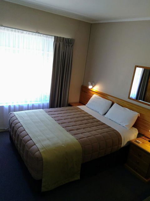 Armidale Rose Villa Motel - Accommodation Port Hedland 3