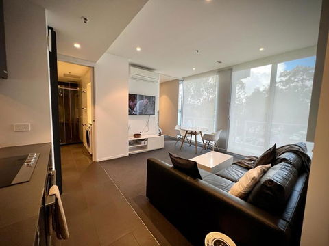 Luxury 2 Bedroom Suite Near Adelaide With A Car Park - Accommodation Port Hedland 2