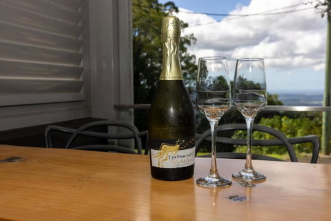 Luxury Hinterland Retreat - Family Suite With Hinterland And Ocean Views - Accommodation Port Hedland 3