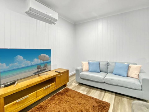Magnetic Reef Unit 2 - Accommodation Port Hedland 2